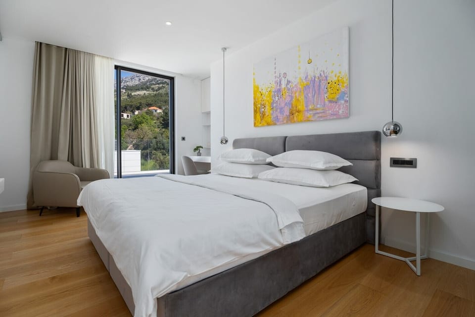 Bedroom No3 (25sqm) with a super king size bed 210x200cm, TV, A/C, first floor