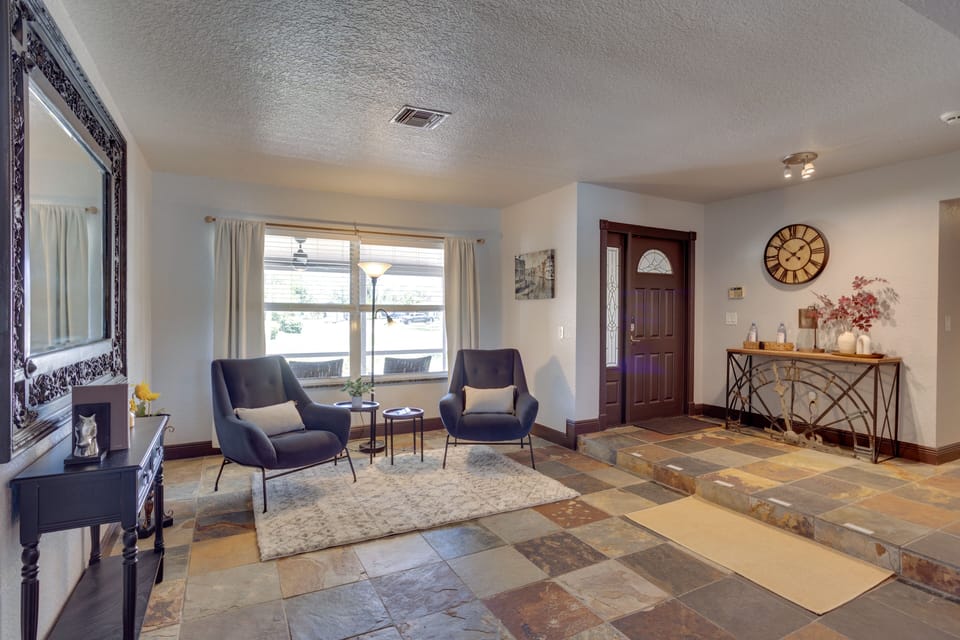 Sitting Area | Front Door