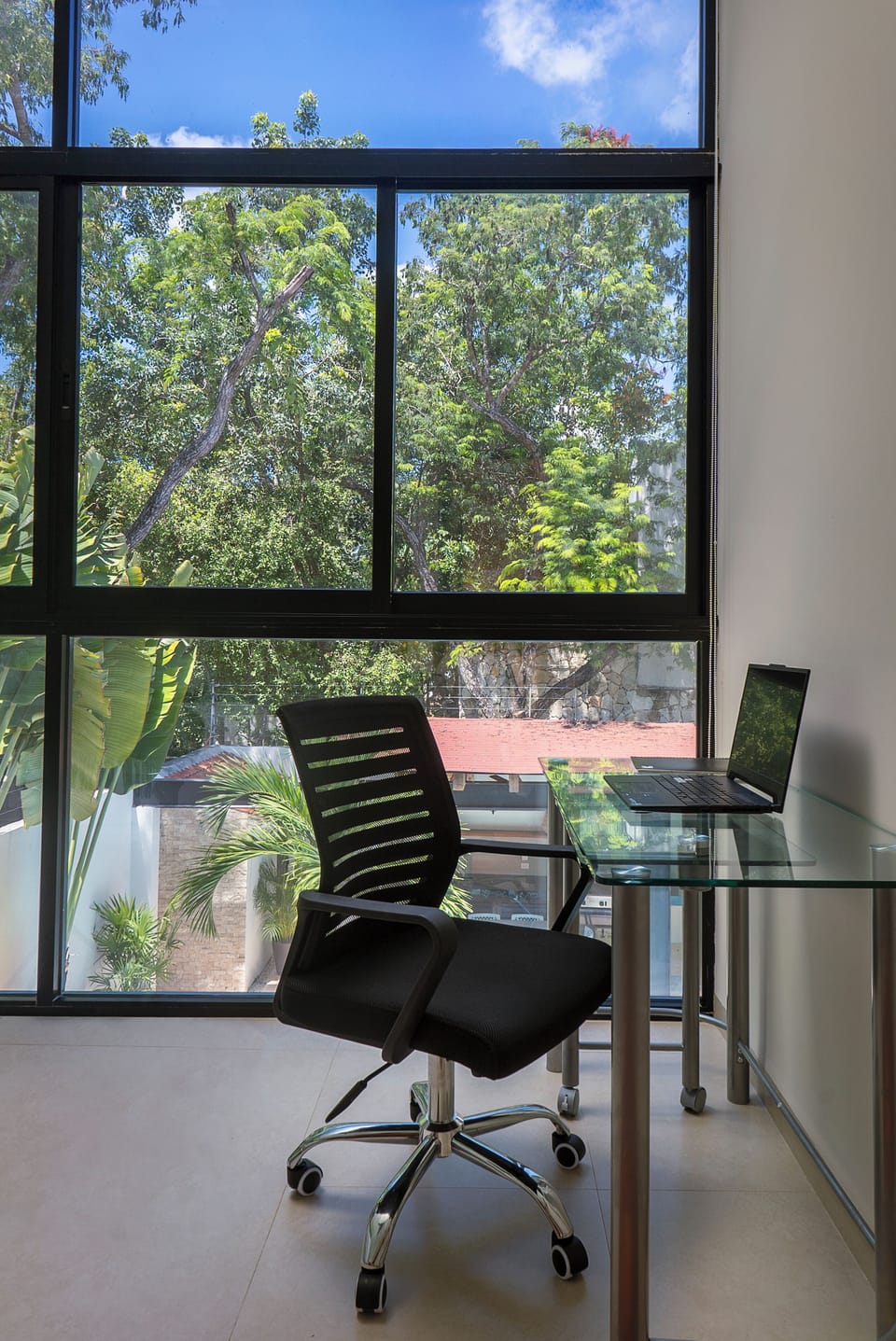 Dedicated working space with a view