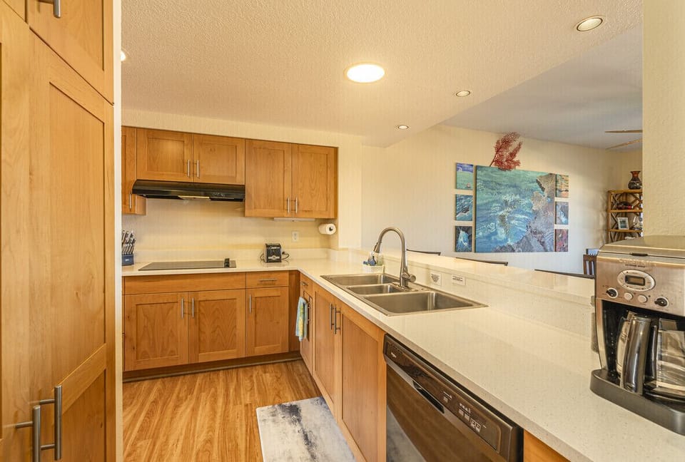 Everything you need in this fully equipped kitchen!