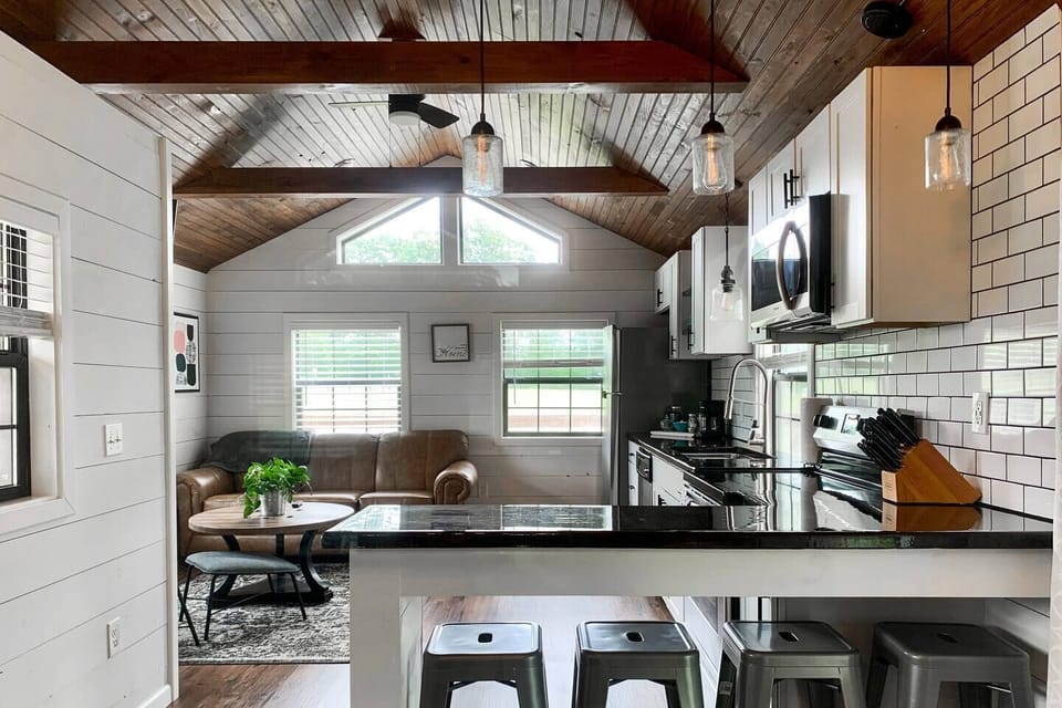 Natural light throughout