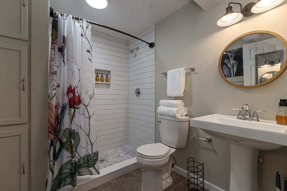 Newly renovated bathroom 