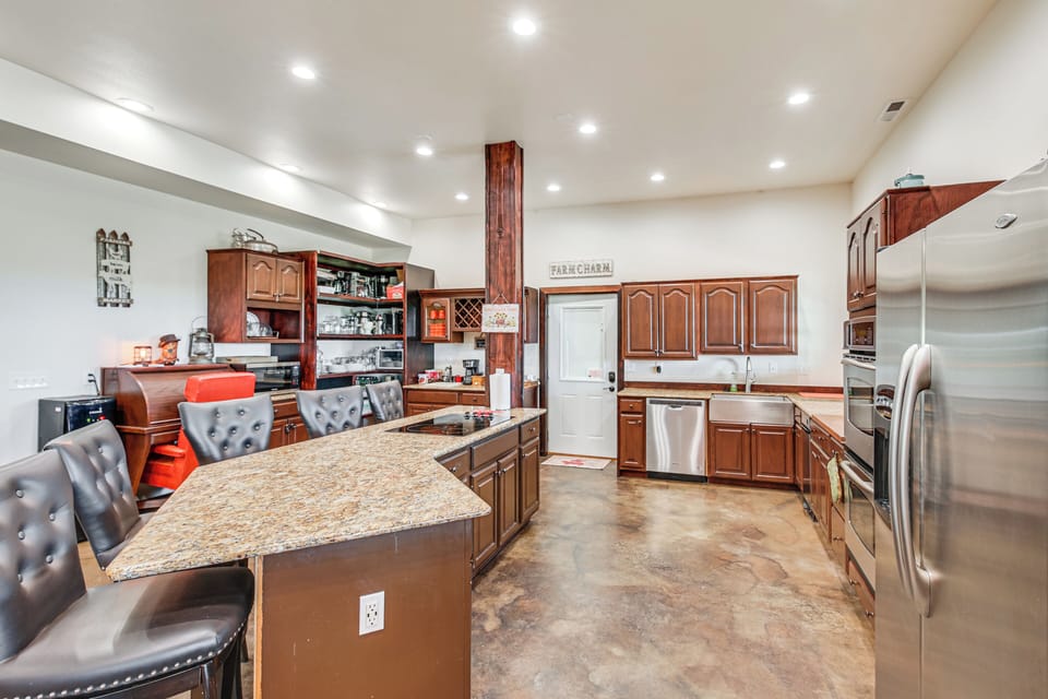 Kitchen | 1st Floor | Blender | Dishwasher