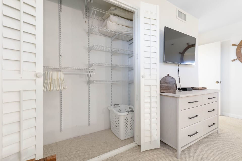 Pirate Bedroom closet