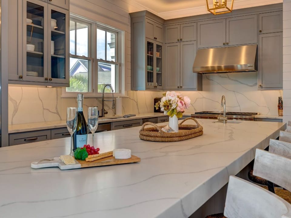 Gourmet kitchen