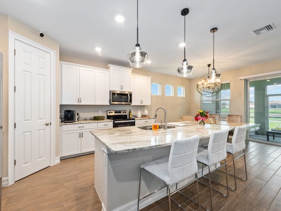 Gorgeous Luxury Kitchen 