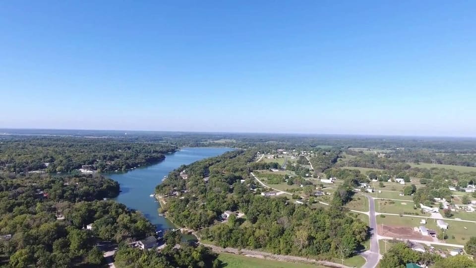 Linn Valley Lake