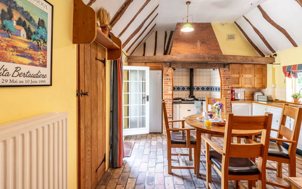 Ground floor: Kitchen with Aga