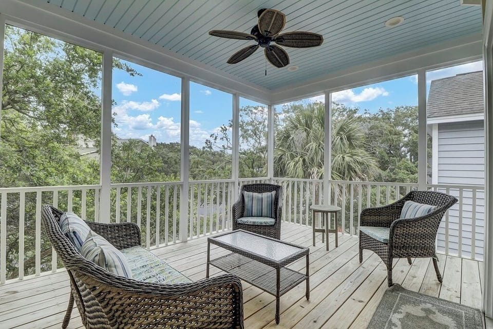 Master Bedroom Screened in Porch