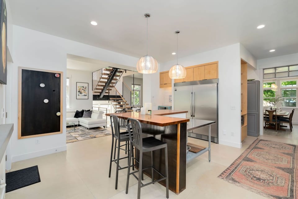 Chef's Kitchen | Kitchen Island with Bar Seating for 4!