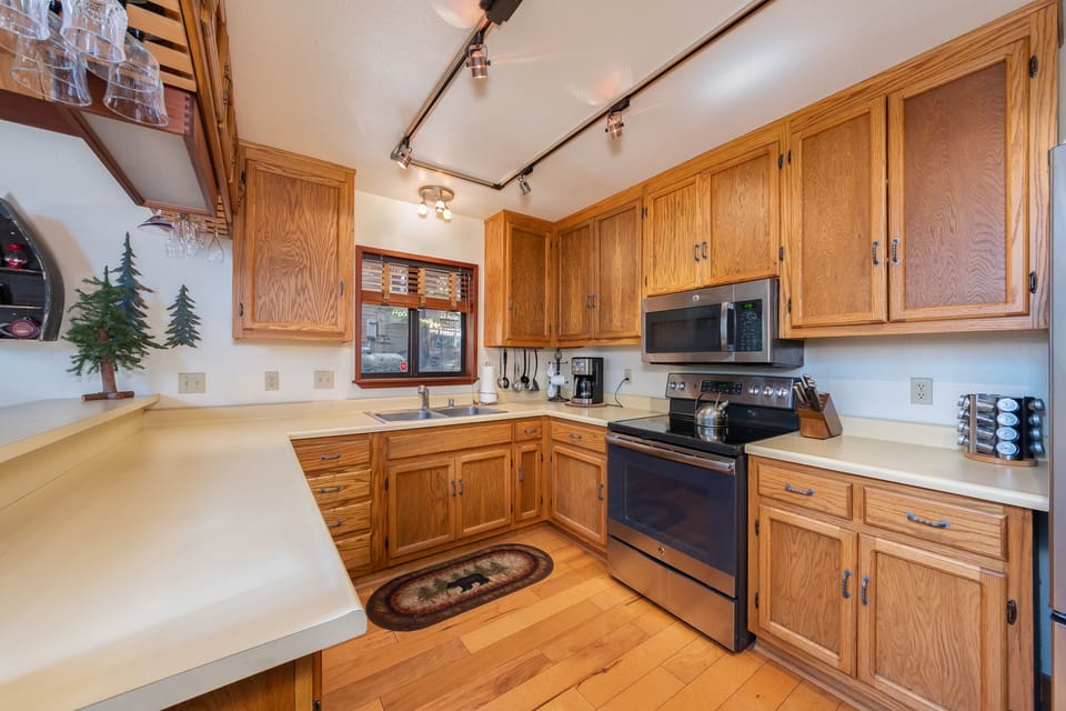 Kitchen 1