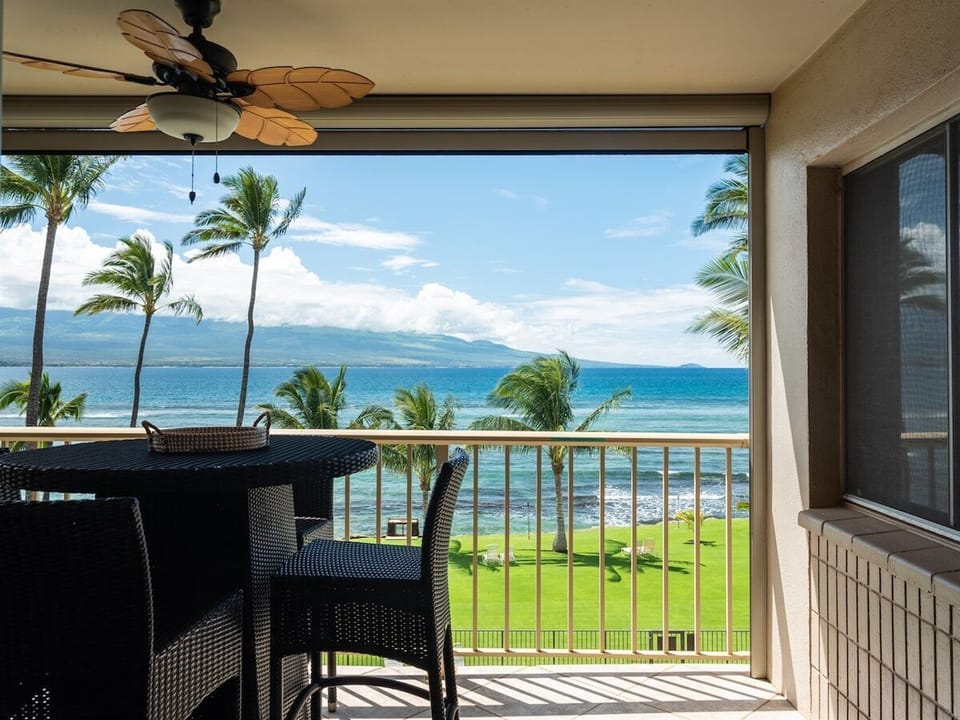 Paradise found. 🌴🌊☀️ Imagine sipping your morning coffee with this breathtaking ocean view. Who’s ready for a getaway?