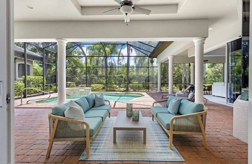 Impressive lanai with pool and spa.