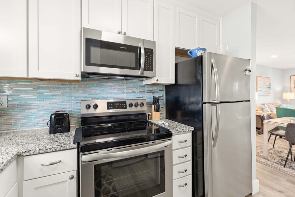 The fully-equipped kitchen