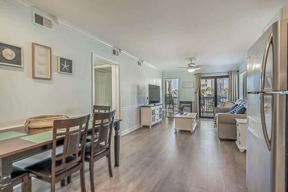 Family/Dining Areas