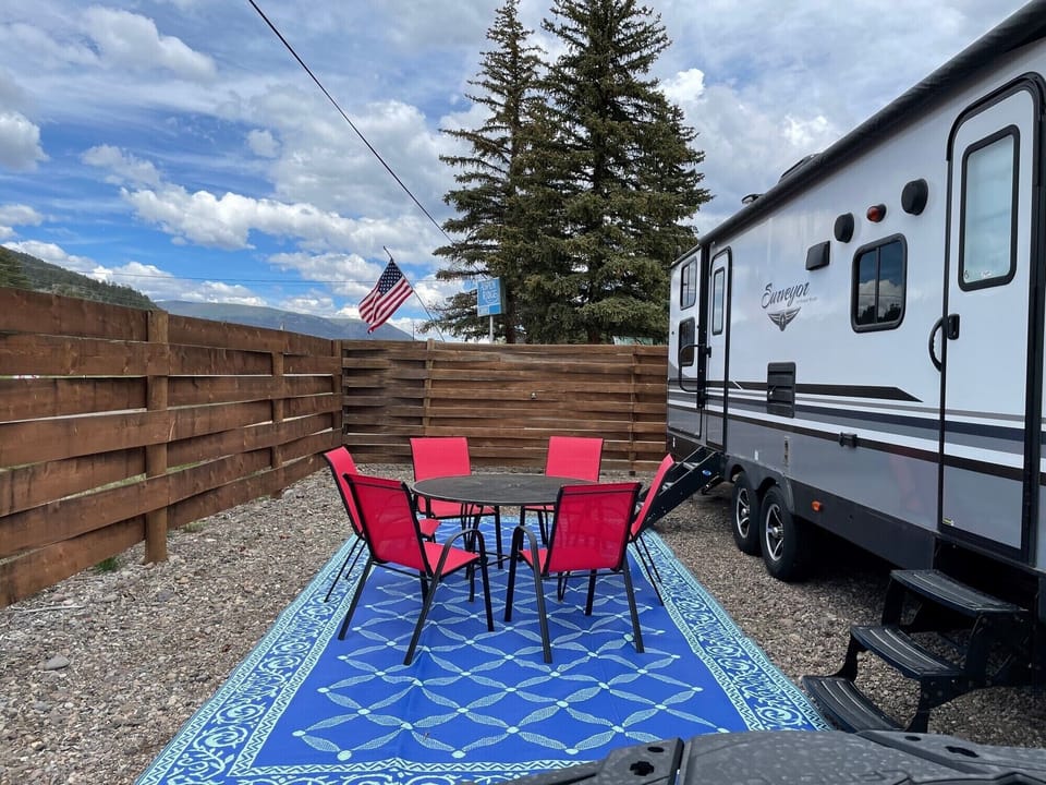 bunkhouse20outside