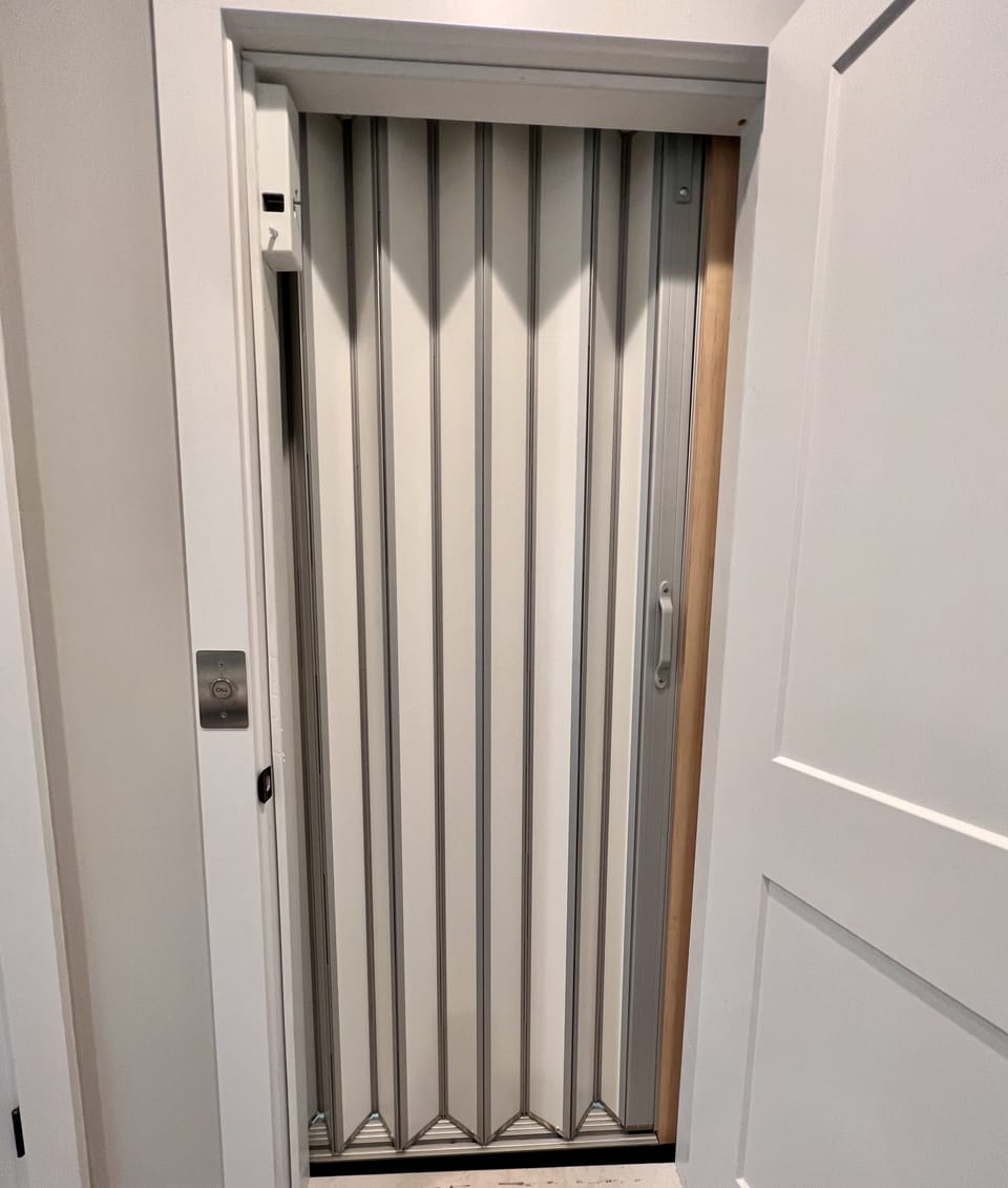 elevator (2)