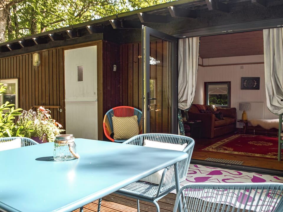 Sitting-out-area | The Cabin, Cenarth