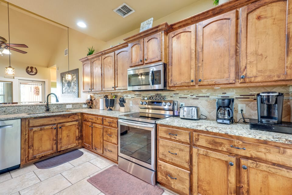 Kitchen | Main Level | Dishwasher | Coffee Maker | Spices