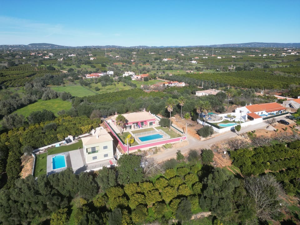 vista aérea da (vila alegria no algoz)