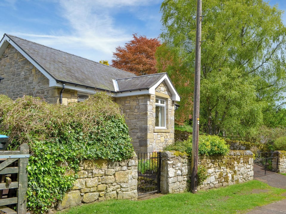 Exterior | Cairn Rigg, Rothbury
