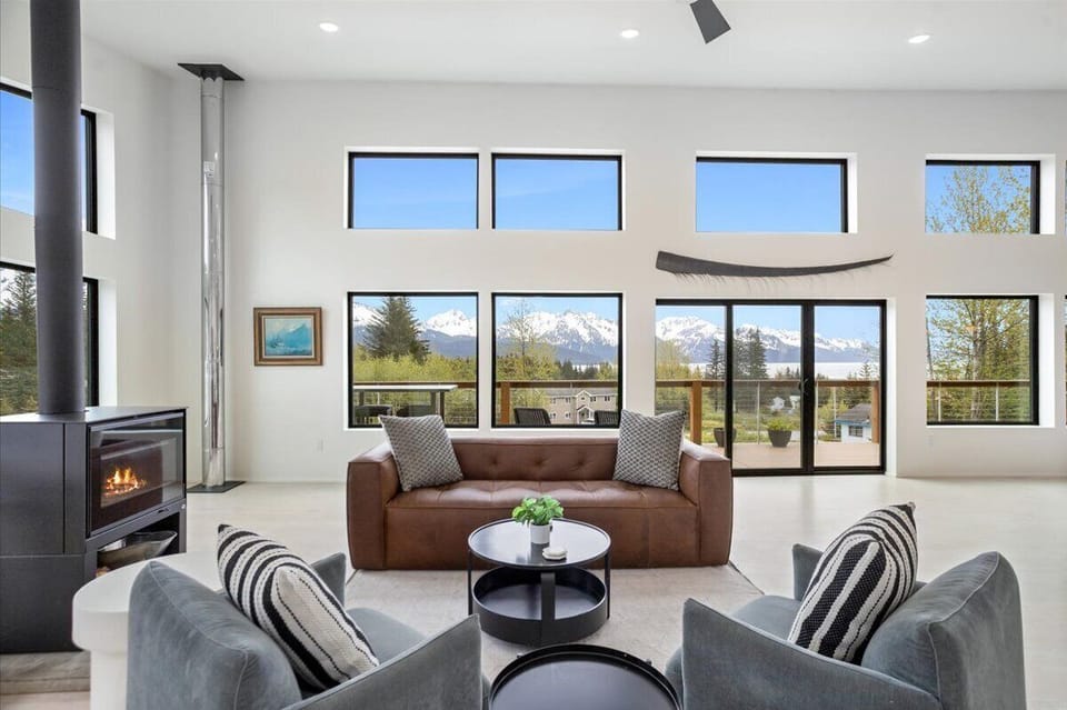 Plenty of natural light and windows to let the beauty of the outdoors in. 