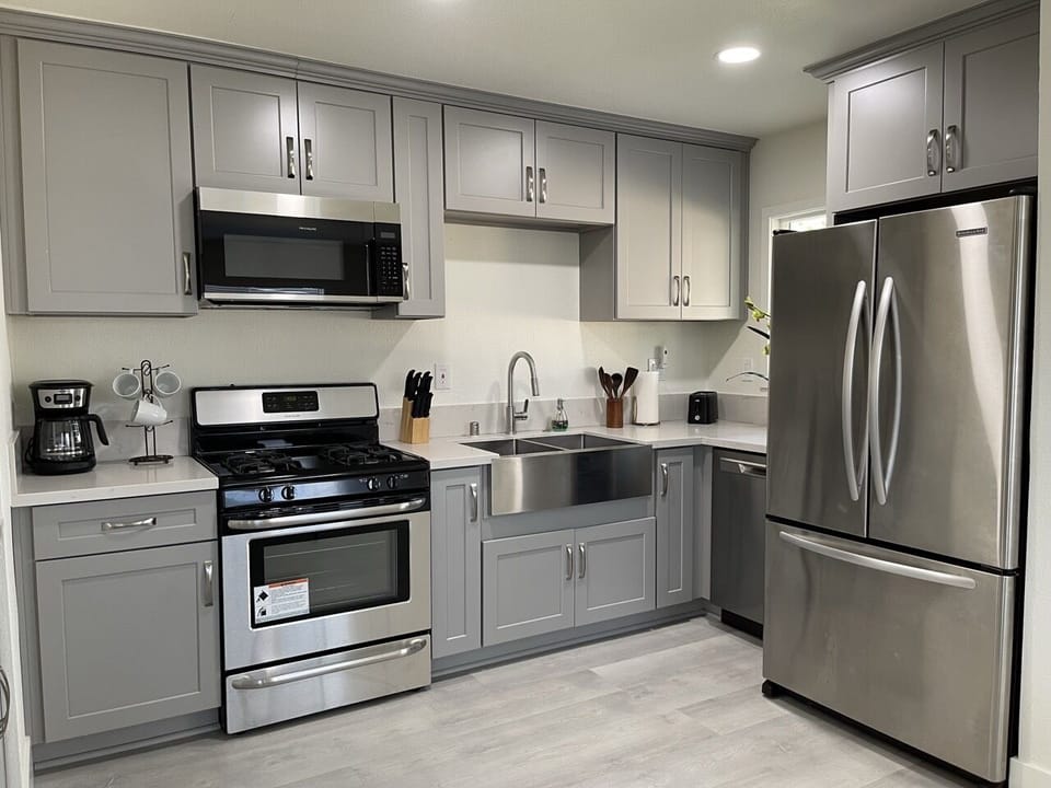 Fully Stocked Kitchen