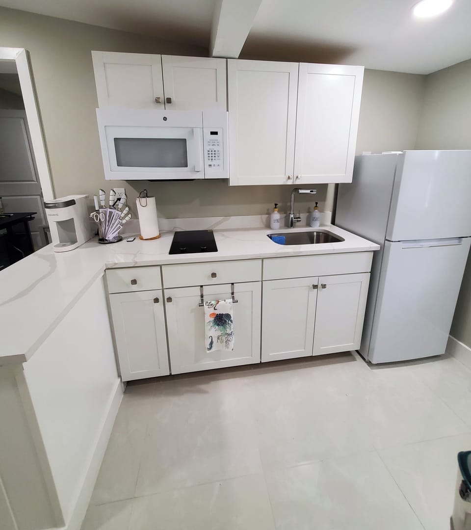 KITCHENETTE