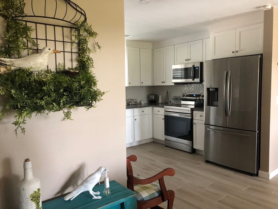 full kitchen