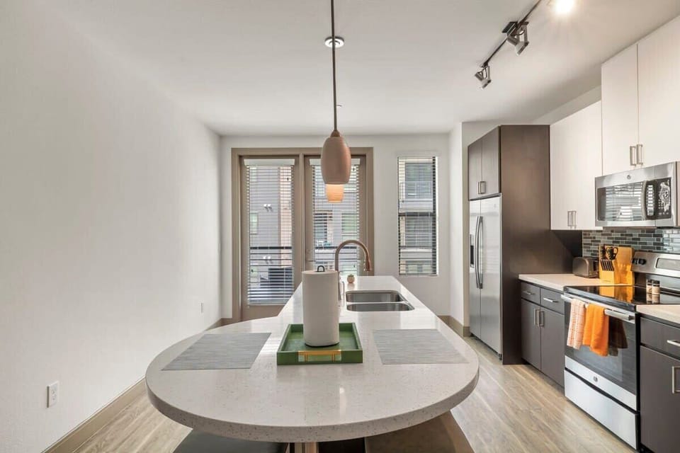Unit 1: Dining Area