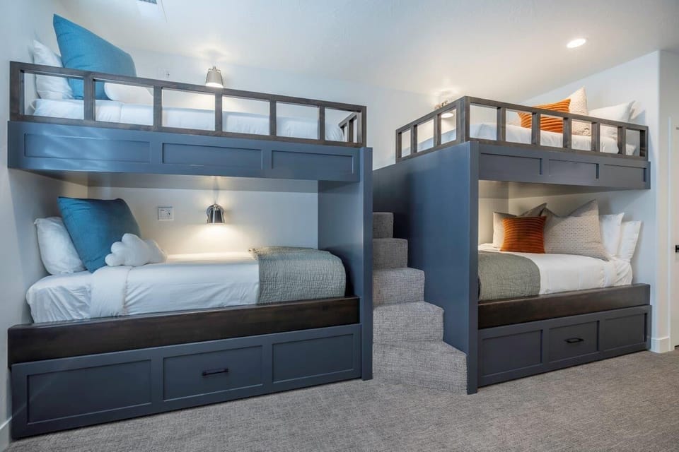 #67 - 8 person bunk room