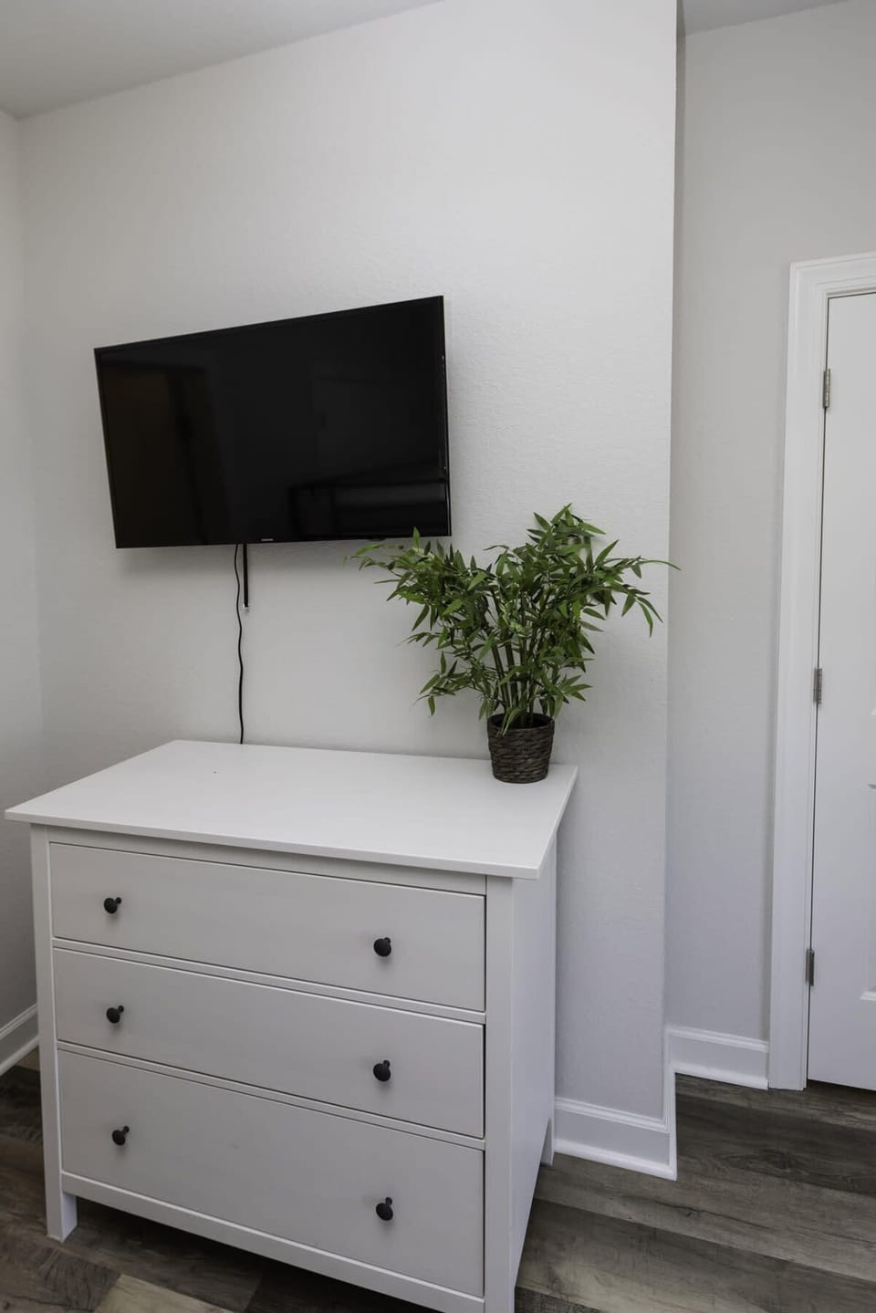 2nd Floor bunk room 