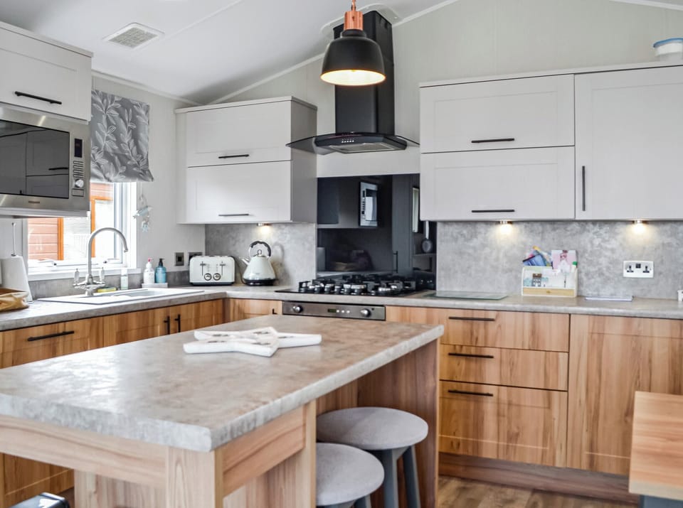 Open plan living space | Beeches Bay - Bonnie Escapes, Southerness