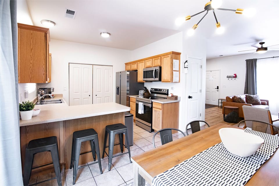Kanab Casita Vacation Rental in Kanab Utah - Kitchen 5