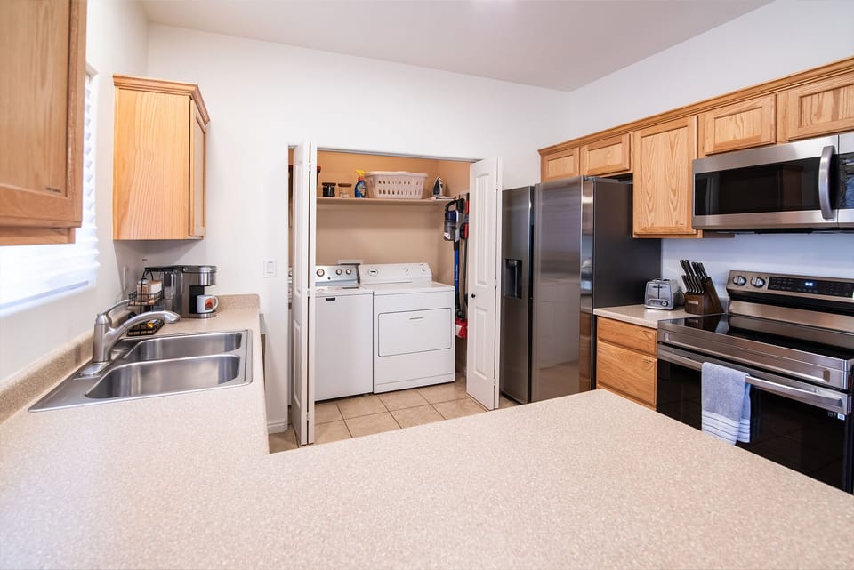 Kanab Casita Vacation Rental in Kanab Utah - Kitchen 4