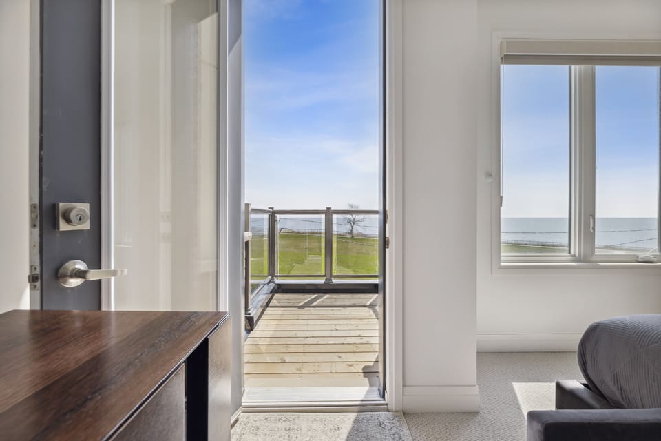 Terrace access from primary bedroom