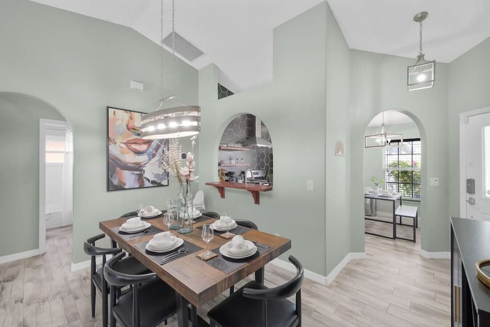 Dining room#Disney #Parks #kingdom #springs #poolhouse #Vacation #Rental #waterpark #Kissimmee #Orlando #universal #citywalk #legoland #shortstay #longstay