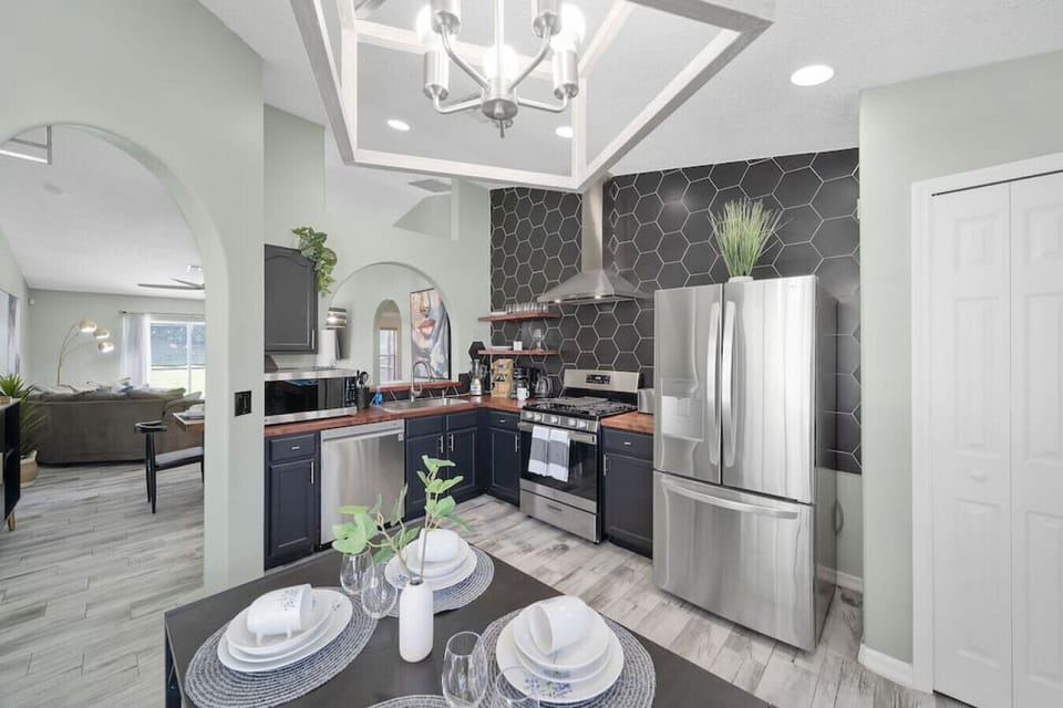 Fully equipped & Modern Kitchen#Disney #Parks #kingdom #springs #poolhouse #Vacation #Rental #waterpark #Kissimmee #Orlando #universal #citywalk #legoland #shortstay #longstay