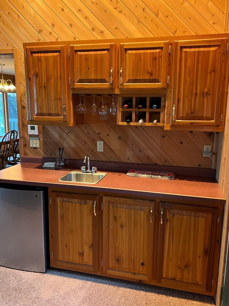 Wet bar.