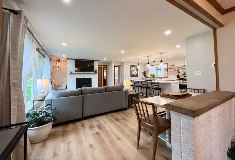 Fold out dining table for 6
4 bar stools for dining/ hanging out at large island