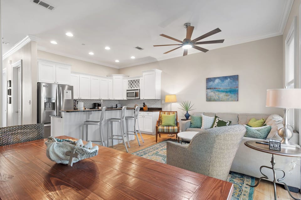 Open concept living/ dining/ kitchen on 2nd floor
