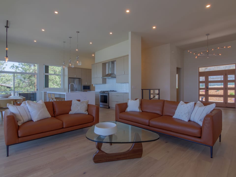 Spacious, modern, luxurious main floor great room with 12 ft ceilings