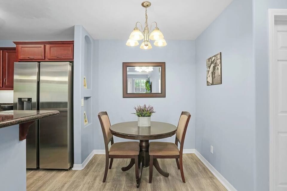 Dining Room (2)