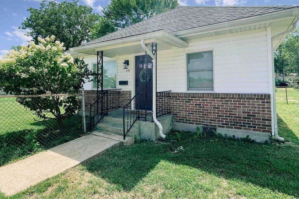 Welcome to Hummingbird Bungalow! 