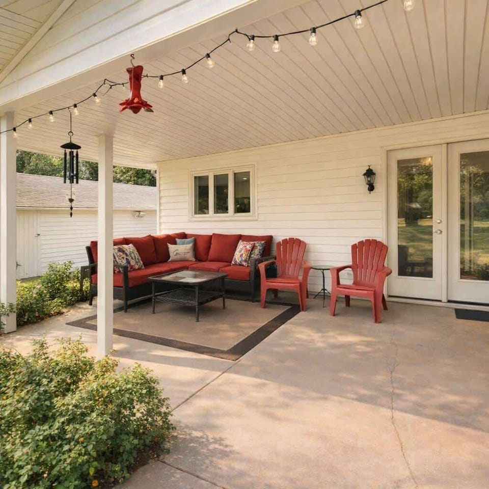 Outdoor Dining Area