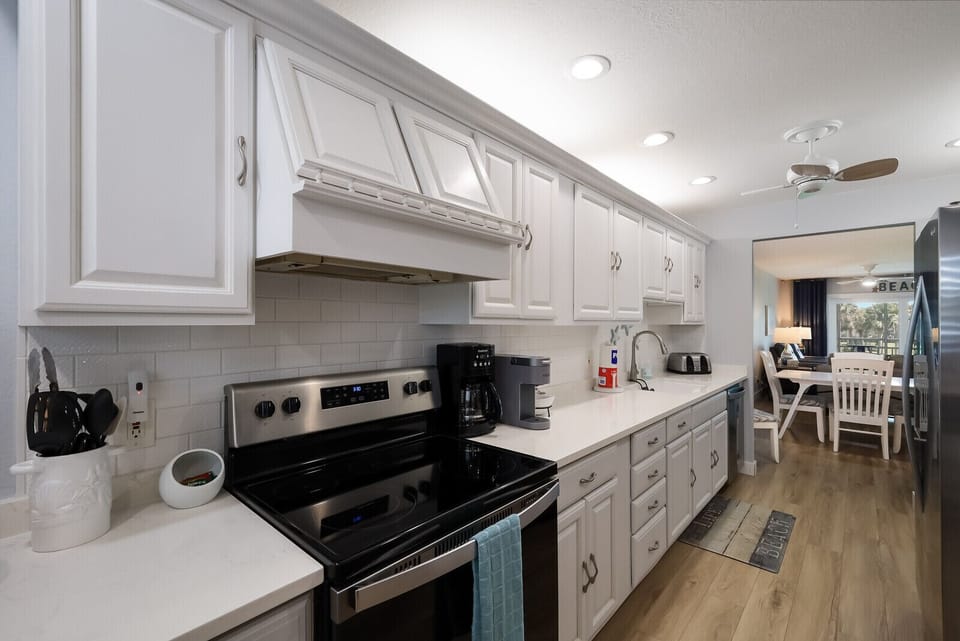 Fully stocked kitchen. Great for cooking meals in.
