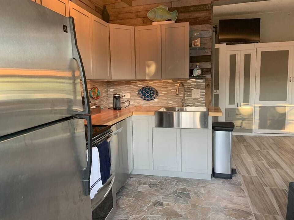 Kitchen Area (2)