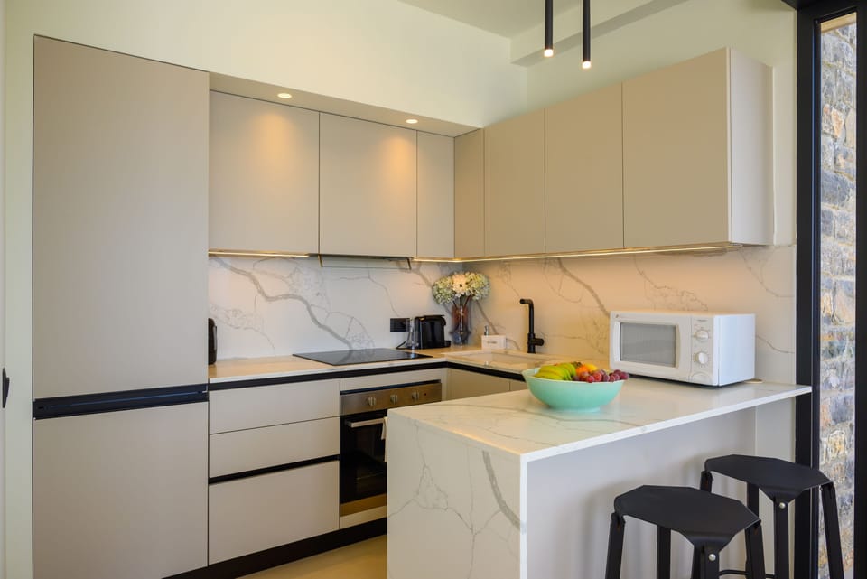 Fully equipped kitchen for your creations.