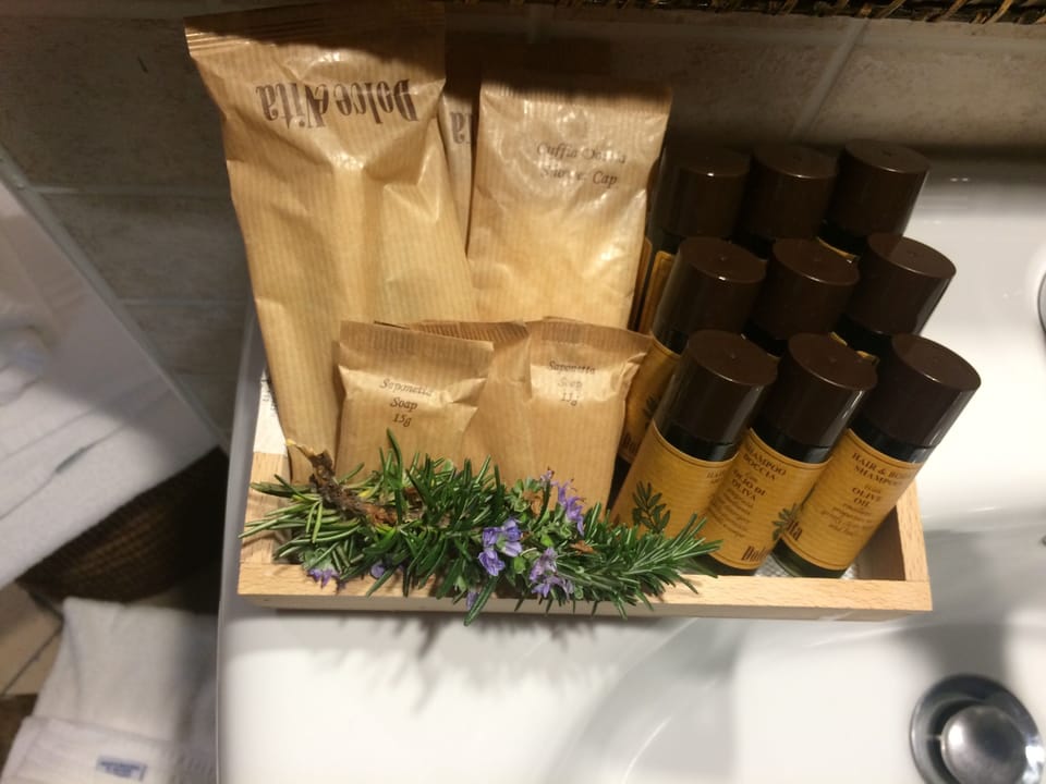 Bathroom amenities