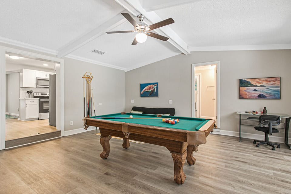 Pool table